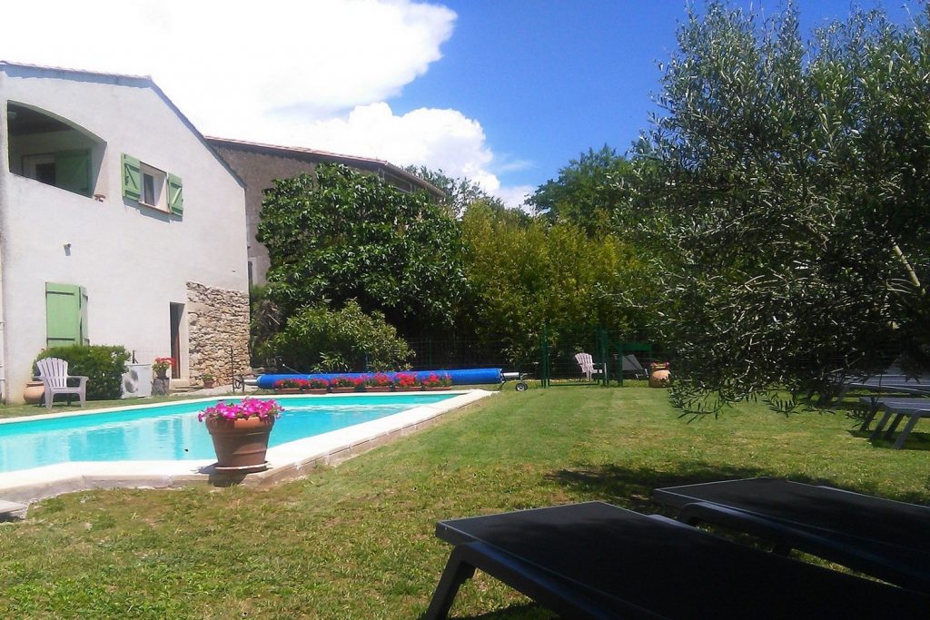 Gîte avec jardin et piscine près de Carcassonne